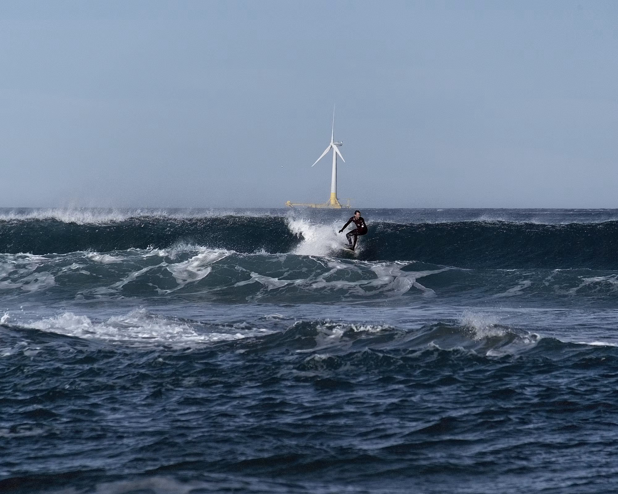 Mastering the Waves: A Comprehensive Guide to Surfing Techniques